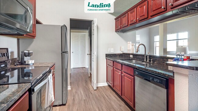 Building Photo - 1000 Plantation Lakes Cir