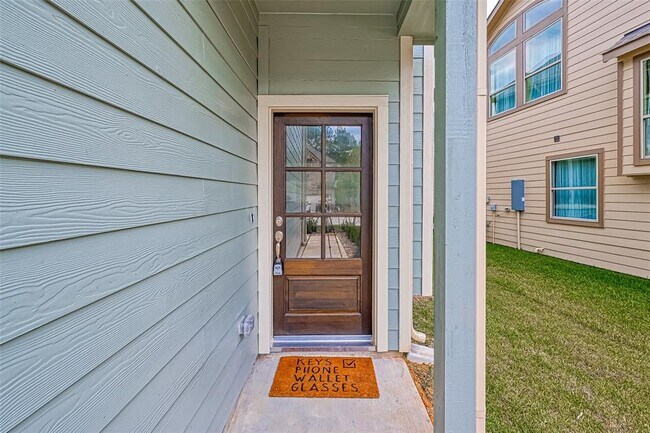 Foto del edificio - 228 N Spotted Fern Dr