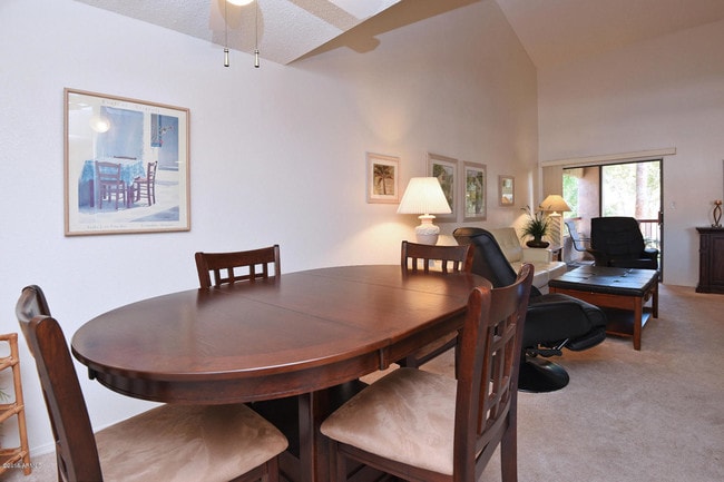 Foto del edificio - 9460 N 92nd St