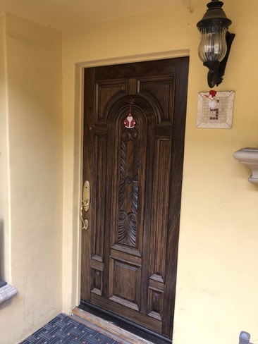 Building Photo - 845 S Marengo Ave