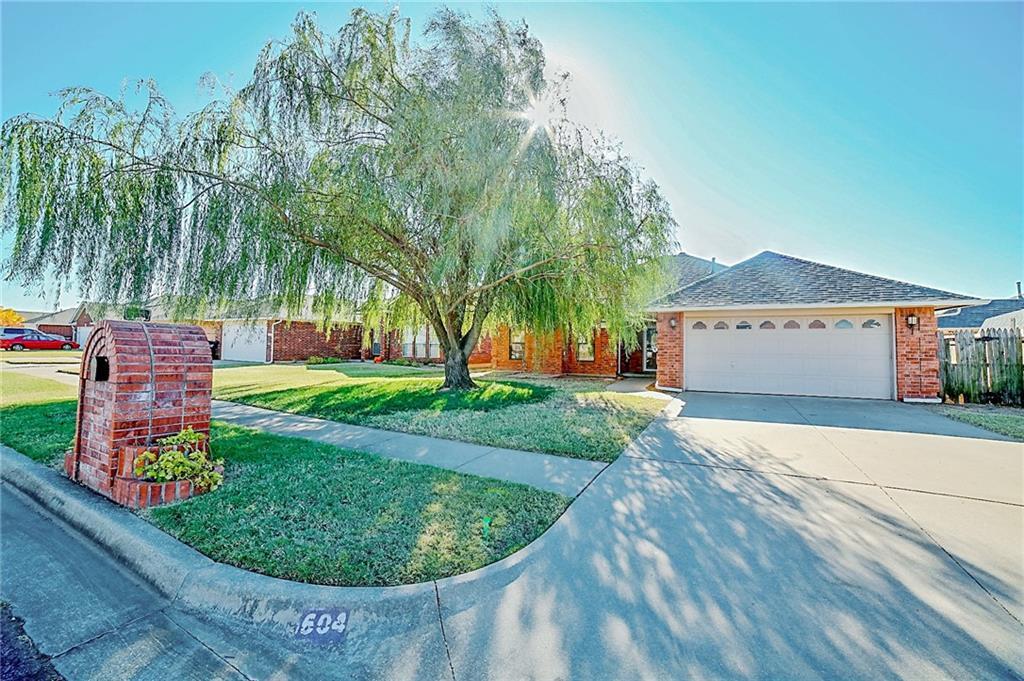 Foto principal - 604 NE 21st St