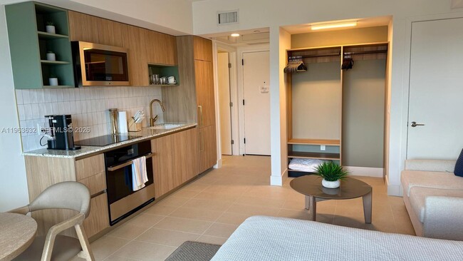 Building Photo - 159 NE 6th St