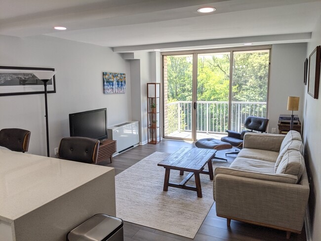 Living Area - 2500 N Van Dorn St Apartment