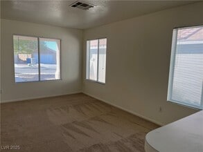 Building Photo - 2842 Kensington St