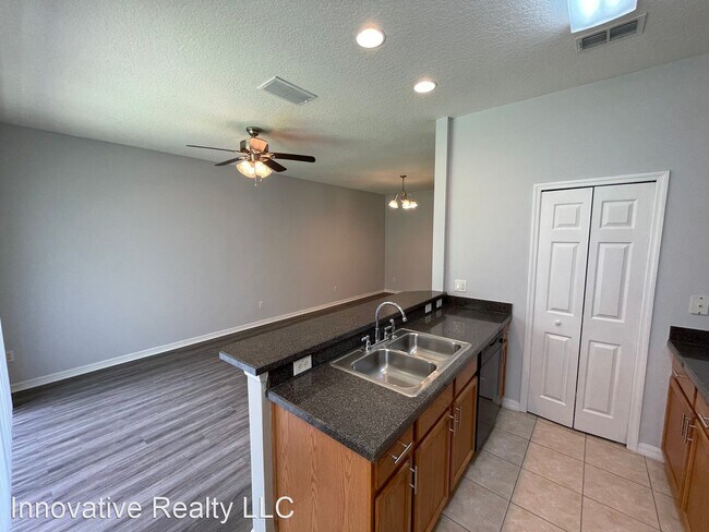 Foto del edificio - 3 br, 2.5 bath House - 2430 Temple Grove Ln.