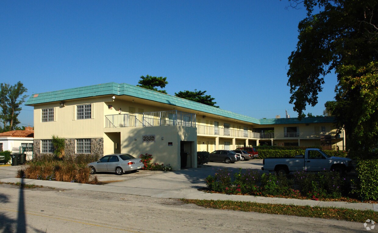 Foto principal - 2329 Monroe St