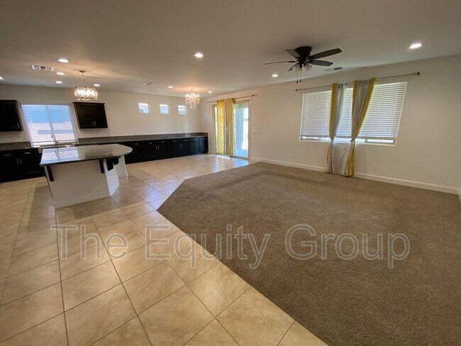 Building Photo - 1415 West Tyler Ct
