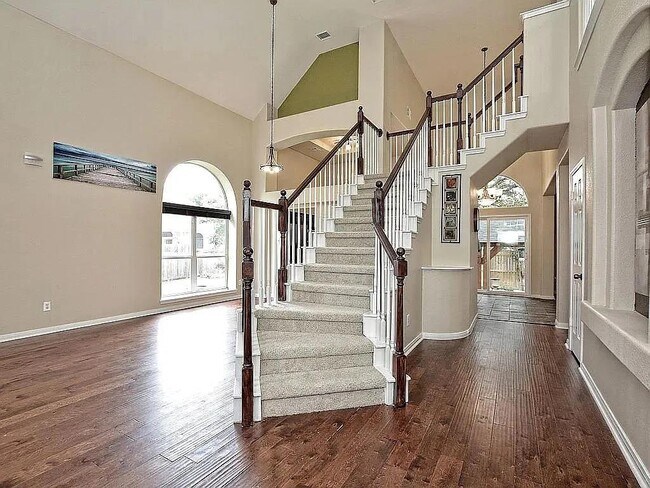Foto del edificio - 1207 Chinquapin Ct