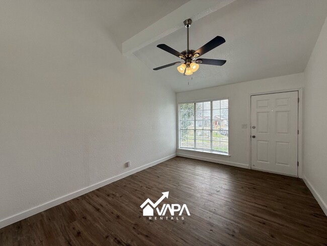 Foto del edificio - 7239 Glen Bay Dr