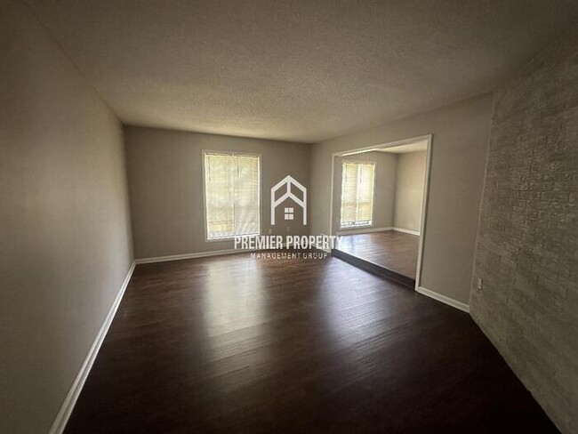 Building Photo - 5577 Tylertown Ave