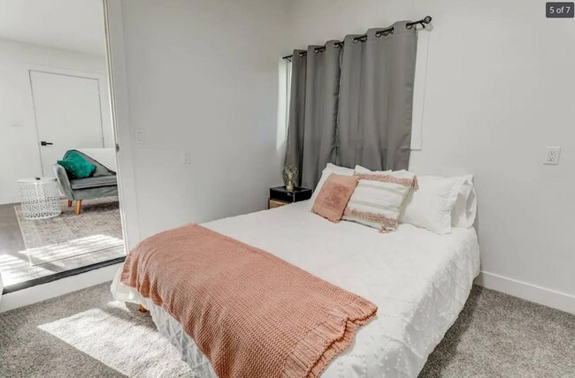 Foto del edificio - 1503 S Newport St