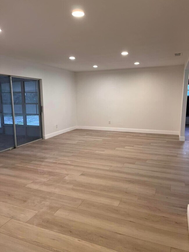 Foto del edificio - Beautiful fully remodeled home!