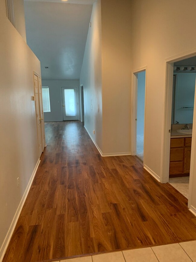 Building Photo - 3 bedroom, 2 bath home on Harbor Links Gol...