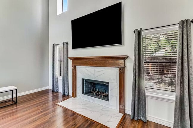 Building Photo - 4422 Lake Superior Dr