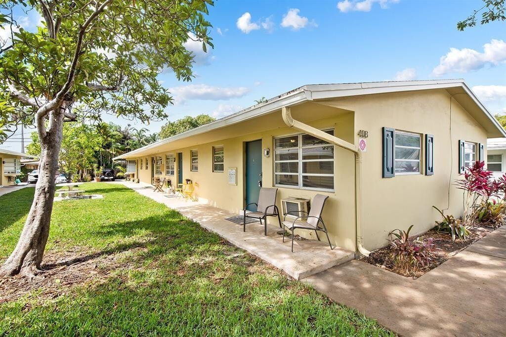 Foto principal - 408 SE 9th St