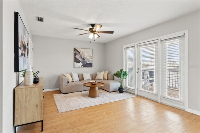 Building Photo - 209 Sea Horse Dr SE