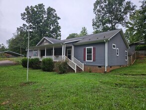 Building Photo - 422 Dogwood Ln