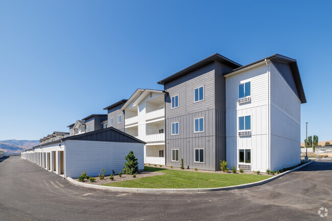 Gateway - Primary - Gateway Apartments