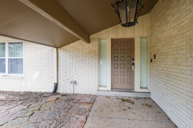 Foto del edificio - Incredible Ranch Style Home in Midtown!