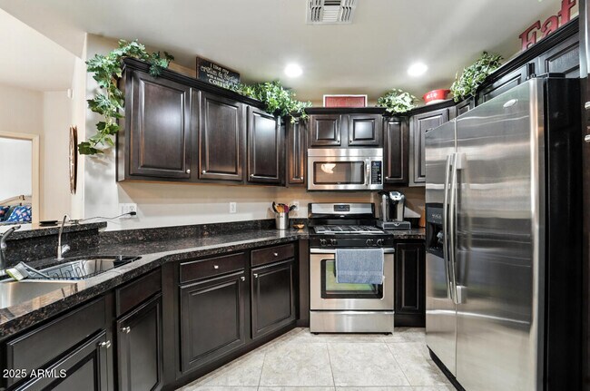 Foto del edificio - 5350 E Deer Valley Dr