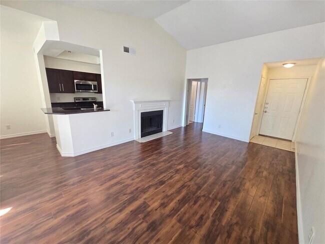 Foto del edificio - 6000 Shepherd Mountain Cove