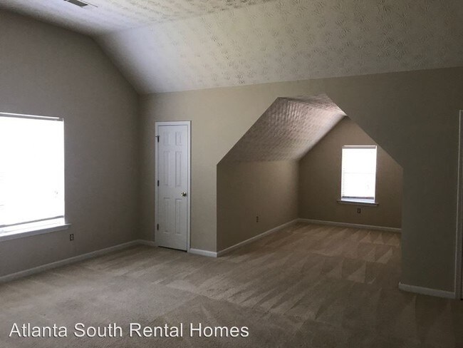 Building Photo - 33 Courtneys Ln