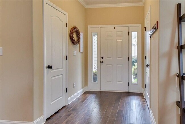 Building Photo - Grovetown Beautiful House