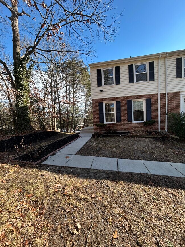 Foto del edificio - 3573 Moultree Pl