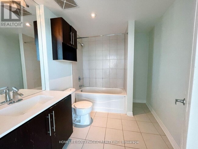 Building Photo - 2885 Bayview Ave