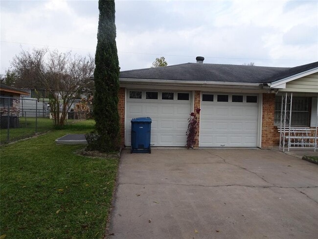 Building Photo - 134 Memory Ln
