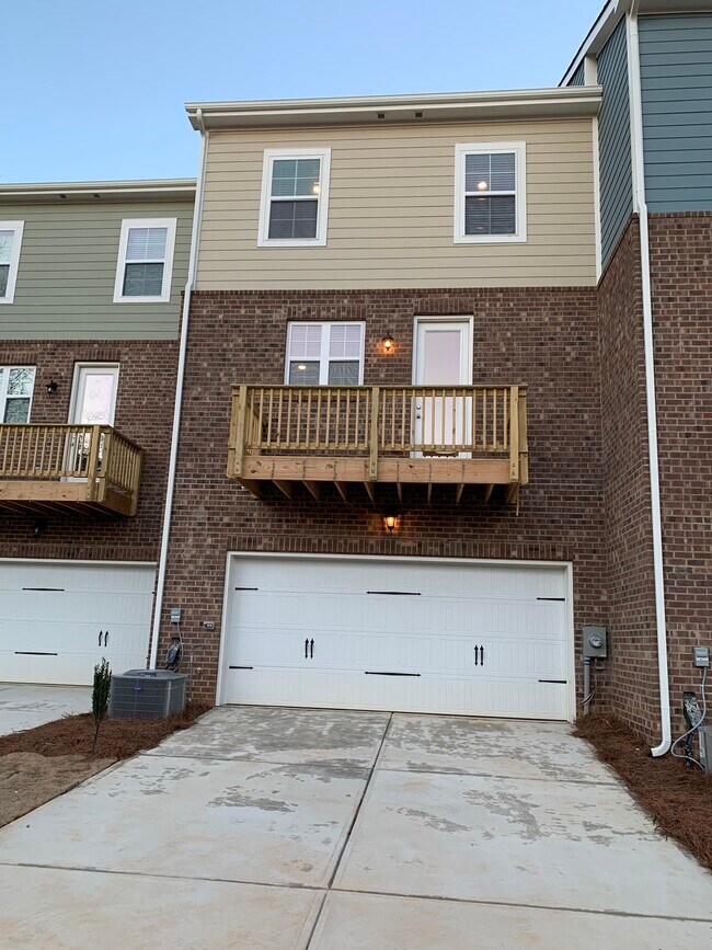 Building Photo - 12039 remarque Rd
