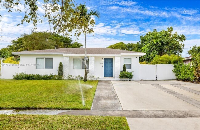 Photo - 16234 NE 9th Pl House