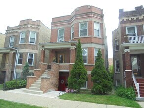 Building Photo - 3849 N Christiana Ave