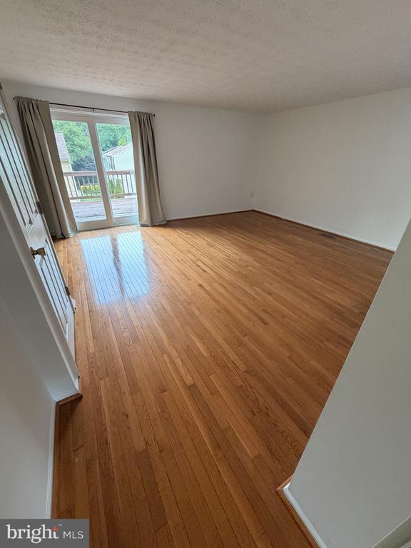 Foto del edificio - 15765 Haynes Rd