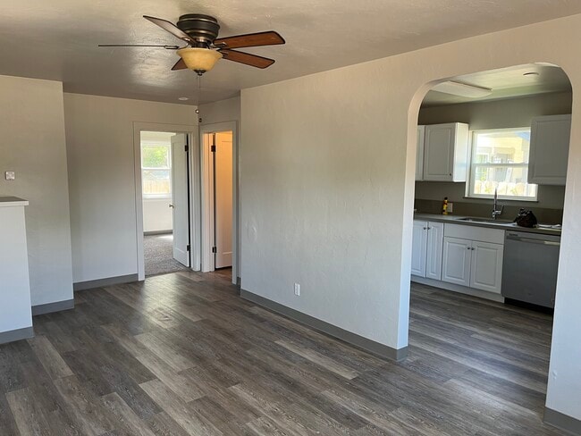 Building Photo - 1028 Watt St