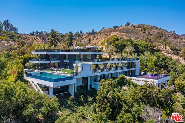 Building Photo - 1047 N Bundy Dr