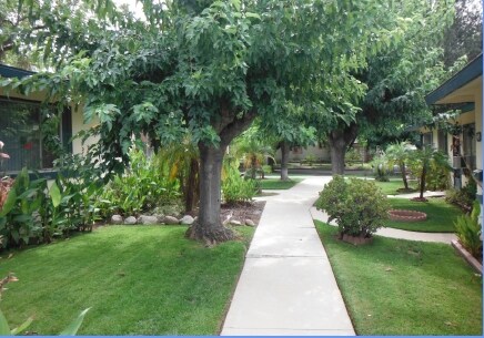  - 345 La Paloma St