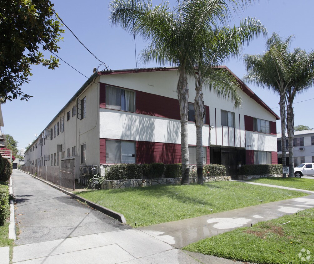 12017 Albers St, North Hollywood, CA 91607 Apartments in North