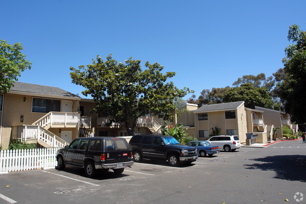 Primary Photo - The Village at Santa Barbara