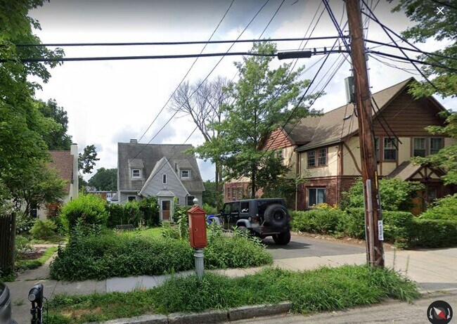 Building Photo - 122 Westbourne Ter