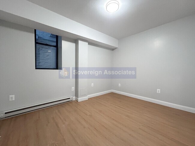 Building Photo - 121 Sherman Avenue