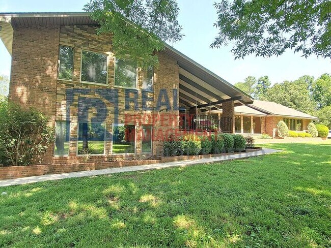 Building Photo - 16320 Wrights Ferry Rd