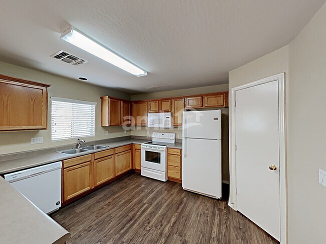 Foto del edificio - 12338 W Rosewood Drive