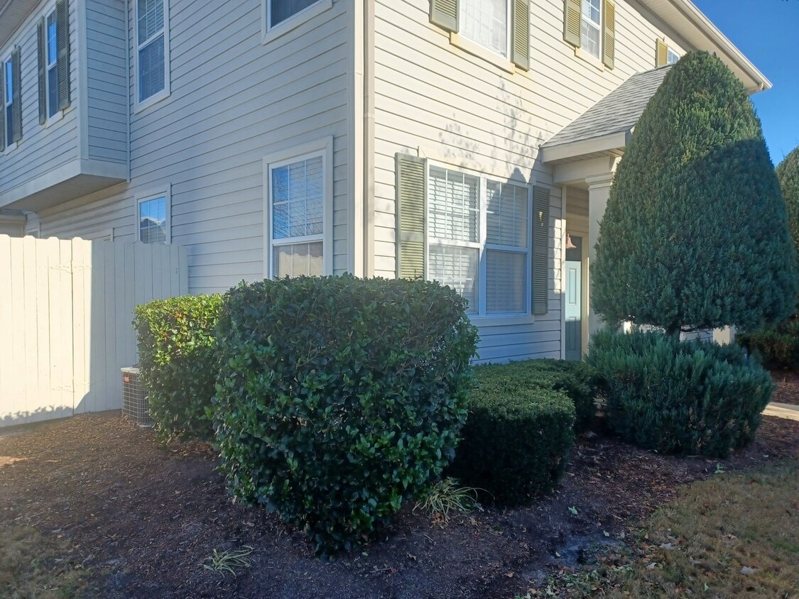 1411 Hambledon Loop, Chesapeake, VA 23320 Condo for Rent in
