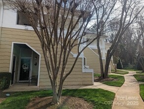 Building Photo - 761 Southwest Dr