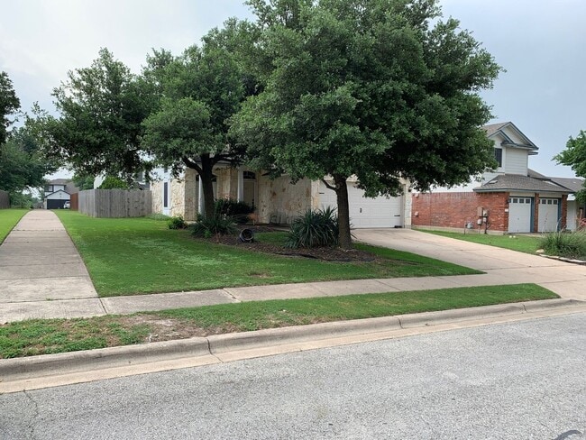 Building Photo - Charming 4BR/2.5B House in Round Rock