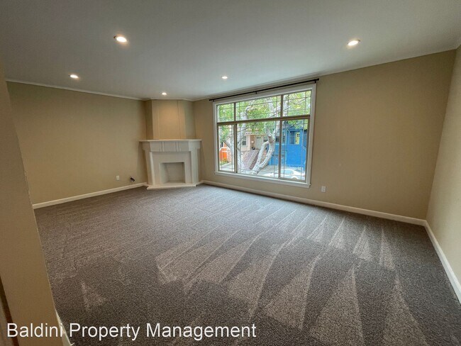 Foto del edificio - 3 br, 2 bath House - 626 Persia St.