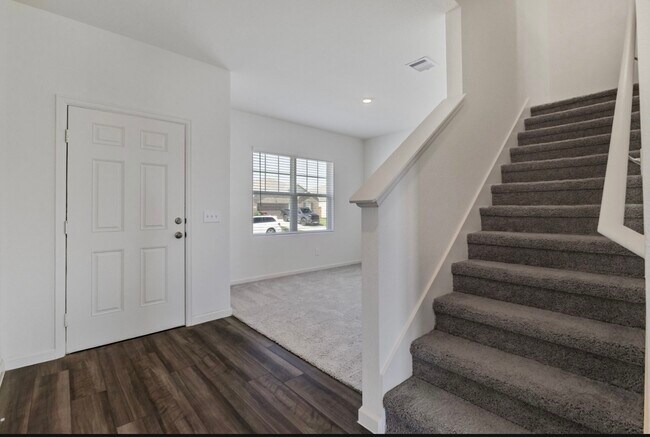 Foto del edificio - 27235 Blue Pool Dr