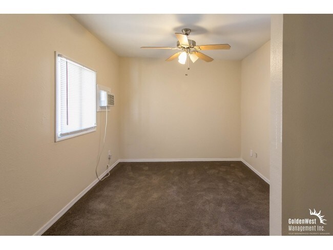 Foto del edificio - 9838 N 14th St