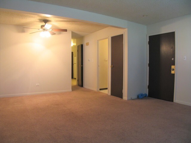Building Photo - 10056 Holly Ln
